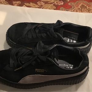 Puma ladies shoe size 6